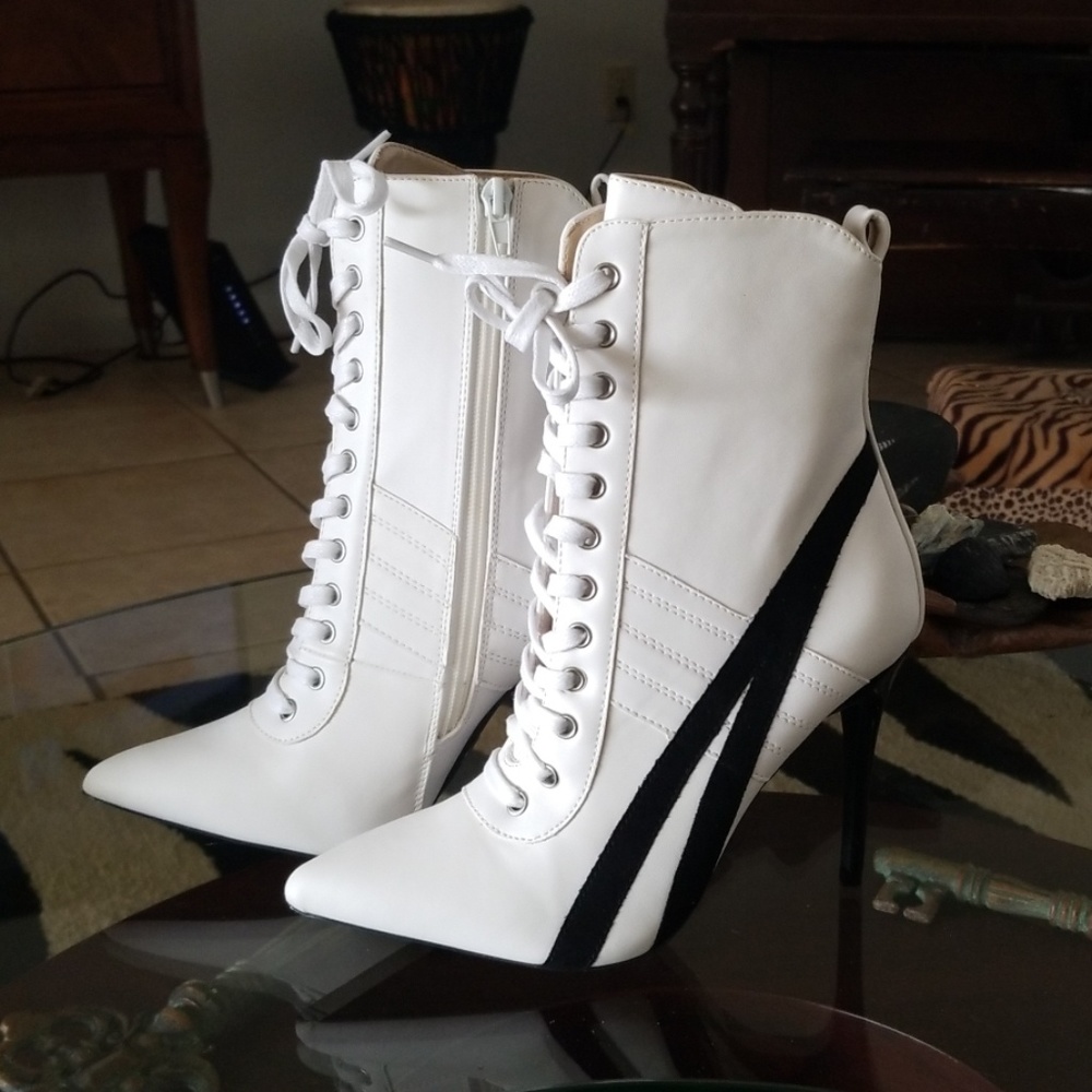 Stiletto Ankles Boots